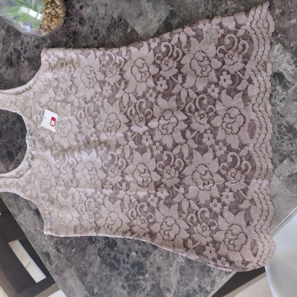 Buckle tank lace - Picture 4 of 4